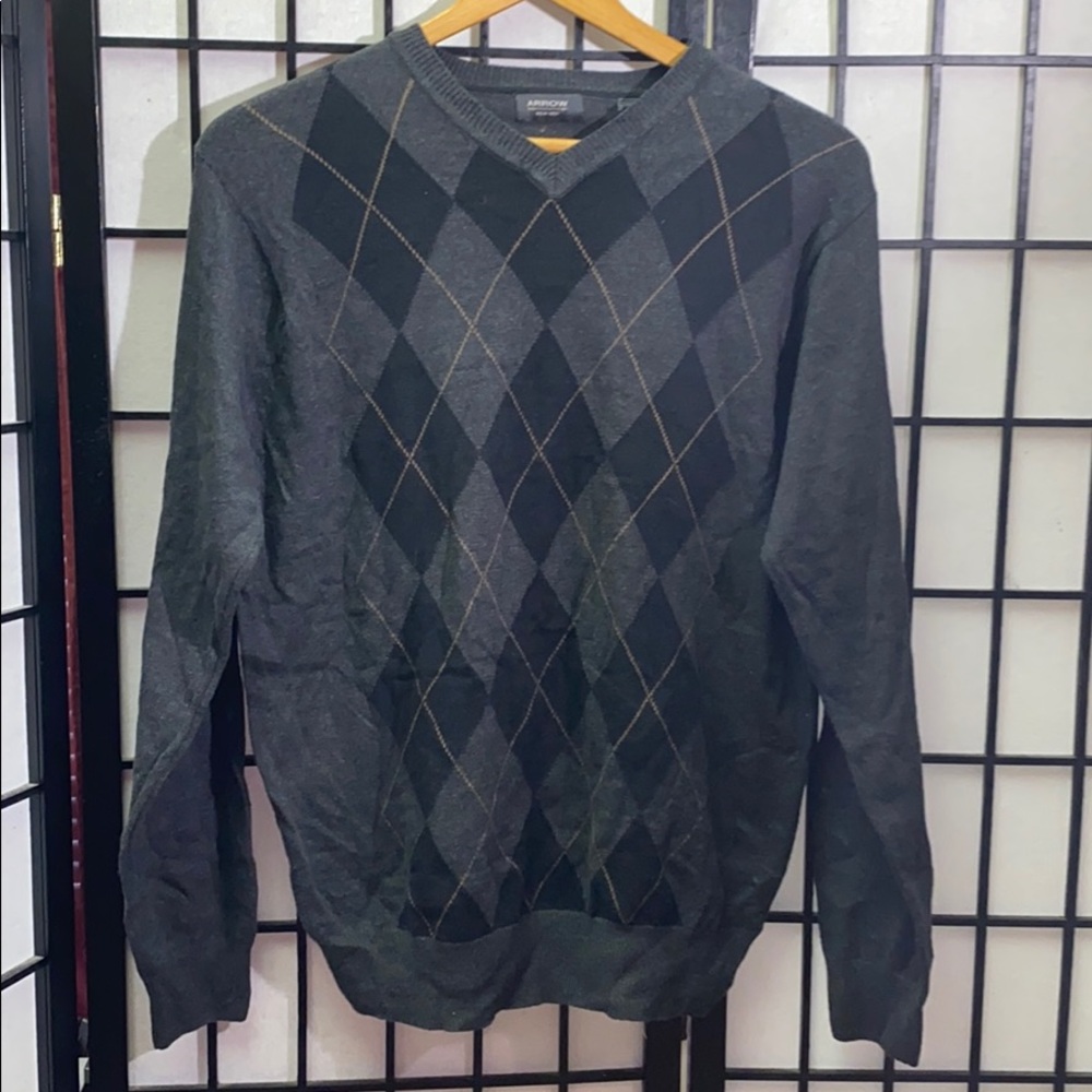 Arrow Sweater Size S